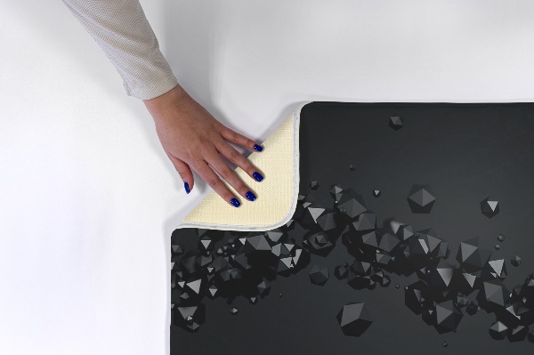 Tapis Polyèdres noirs 3D
