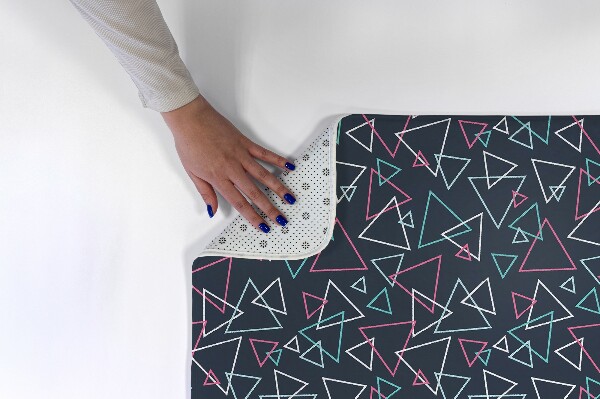 Tapis Triangles sur fond sombre