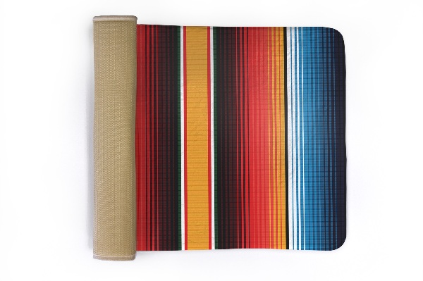 Tapis Rayures horizontales colorées de style mexicain