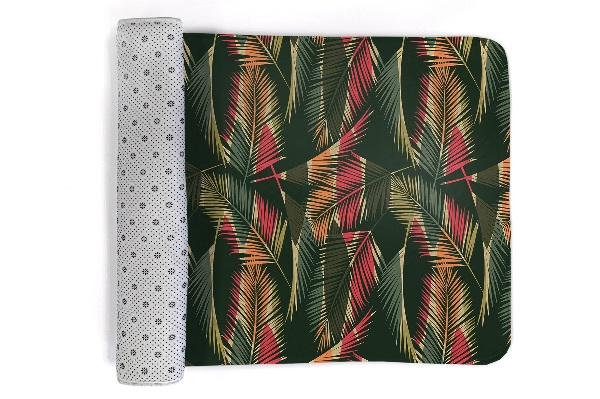Tapis Feuilles de palmier colorées sur fond sombre