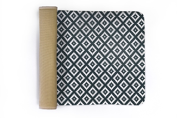 Tapis Marques de pattes sur fond blanc.