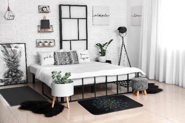Tapis Mandala coloré sur fond noir