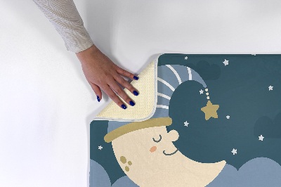 Tapis Lune dans une casquette