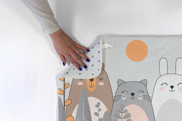 Tapis Ours, chat et lapin dans la forêt