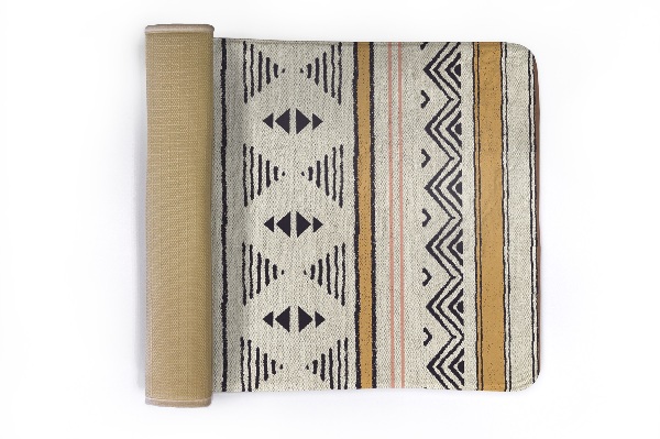 Tapis Motif géométrique avec triangles et lignes