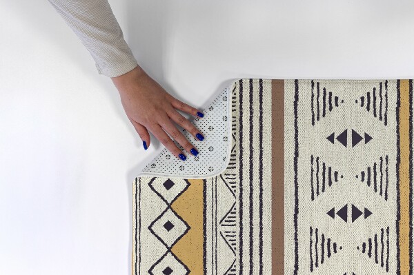 Tapis Motif géométrique avec triangles et lignes