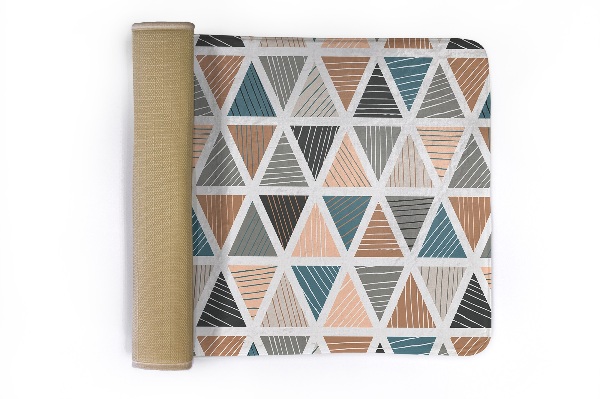 Tapis Triangles dans un motif géométrique