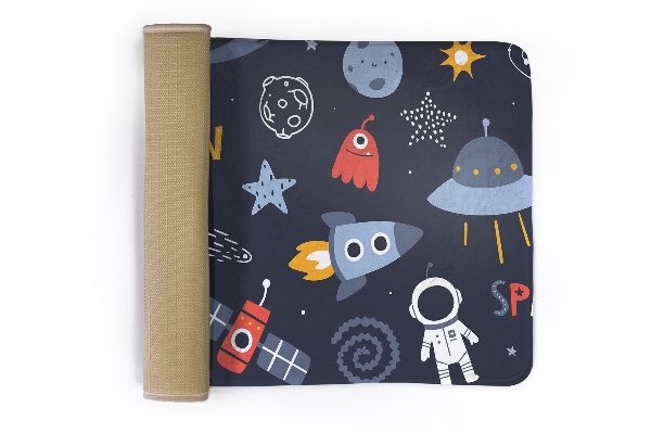 Tapis Motif spatial avec des fusées et un astronaute