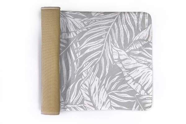 Tapis Feuilles tropicales en nuances de gris