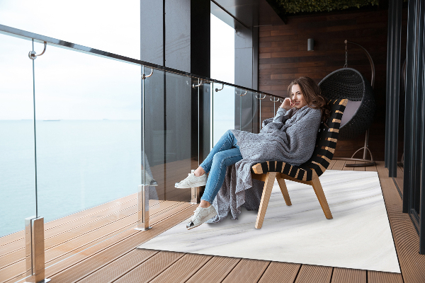 Tapis exterieur terrasse Pente en marbre d'hiver