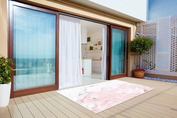 Tapis terrasse Marbre blanc et rose