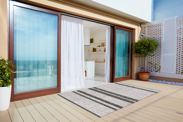 Tapis jardin Gris dans les lignes