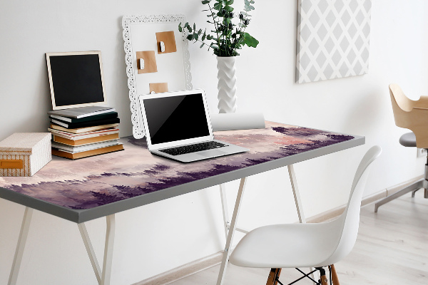 Tapis de bureau Montagne dans la forêt