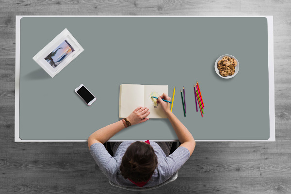 Sous main de bureau gris