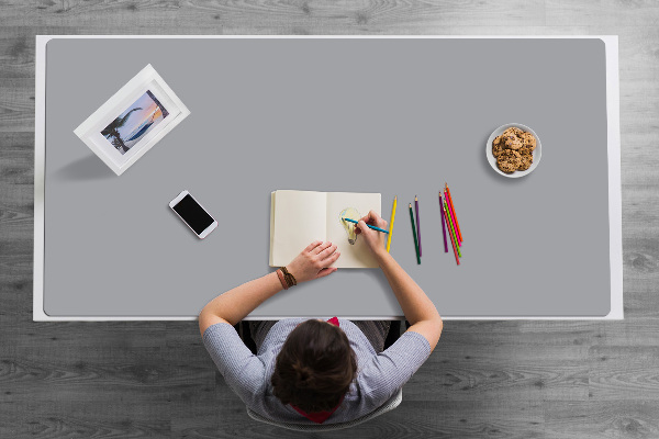 Sous main de bureau gris