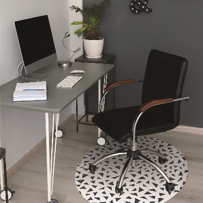 Tapis de chaise de bureau Triangles noirs