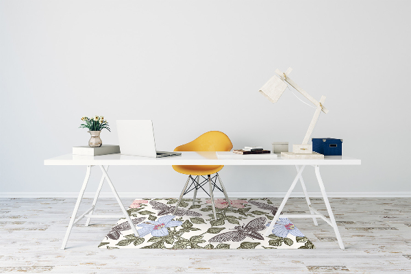 Tapis de chaise Papillons parmi les fleurs