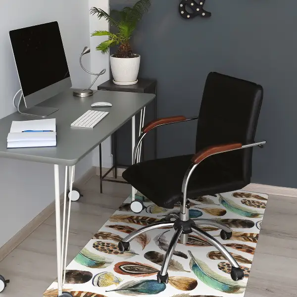 Tapis pour chaise de bureau Plumes aquarelles