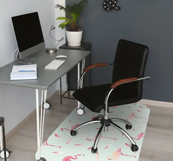Tapis protège sol Flamants et plumes