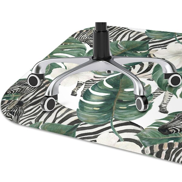 Tapis protège sol Zèbre dans les feuilles